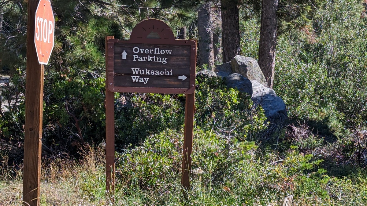 Wuksachi Lodge Sequoia National Park parking sign