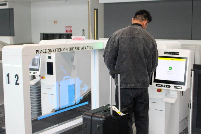 Spirit Introduces Self-Bag Drop at Detroit Metro Airport