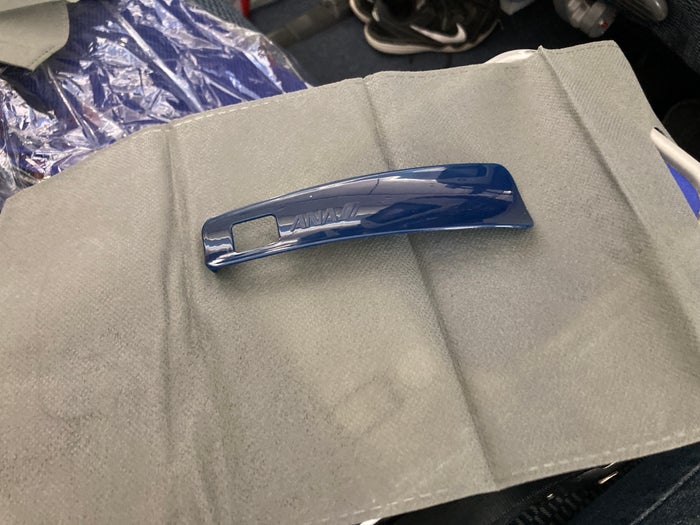 ANA premium economy Boeing 787 shoe horn and slipper bag ANA premium economy Boeing 787 shoe horn and slipper bag
