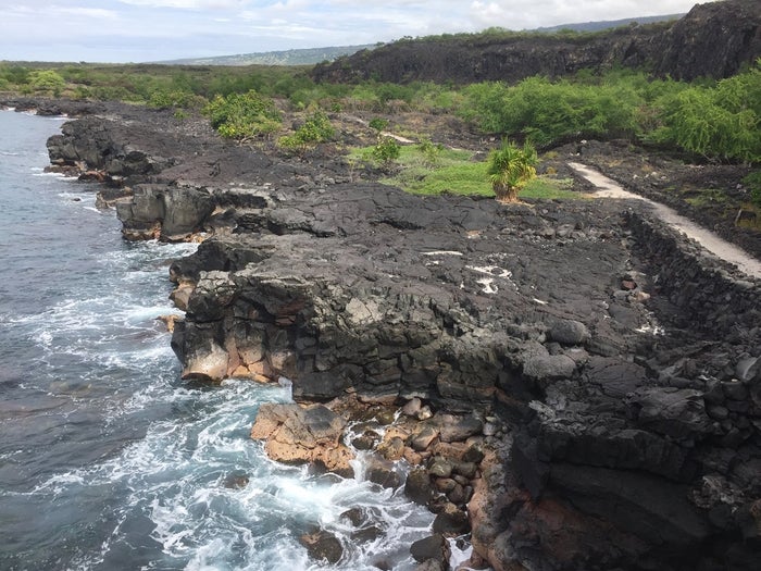 Hiking Puuhonua o Honaunau National Historical Park