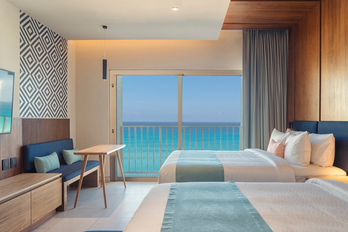 Hilton Cancun Mar Caribe All Inclusive Resort Double Bed Balcony Beachfront