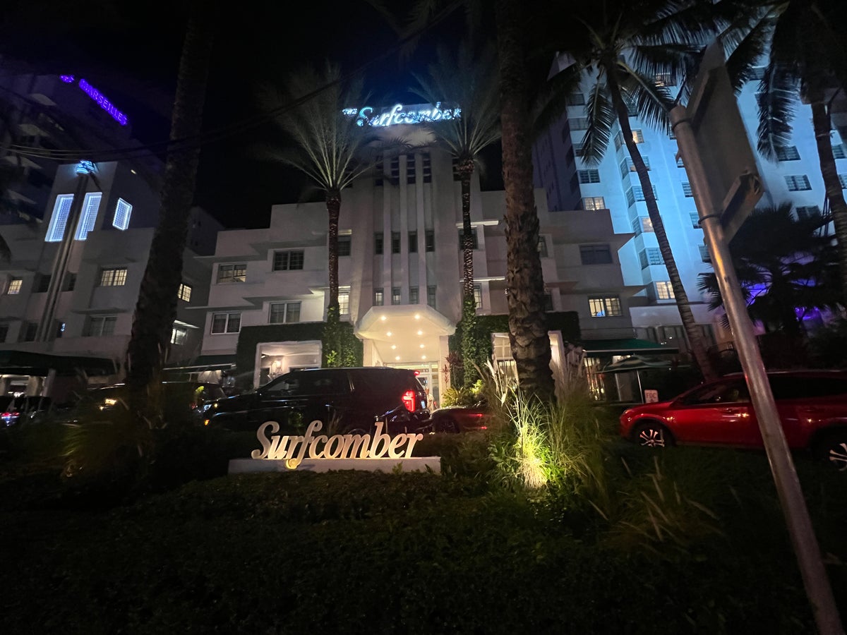 Kimpton Surfcomber Front View Night