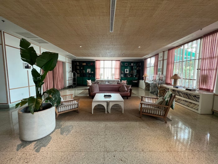 Kimpton Surfcomber Lobby Seating