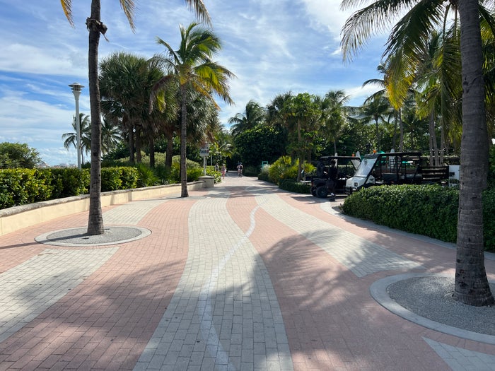 Kimpton Surfcomber Pedestrian Promenade