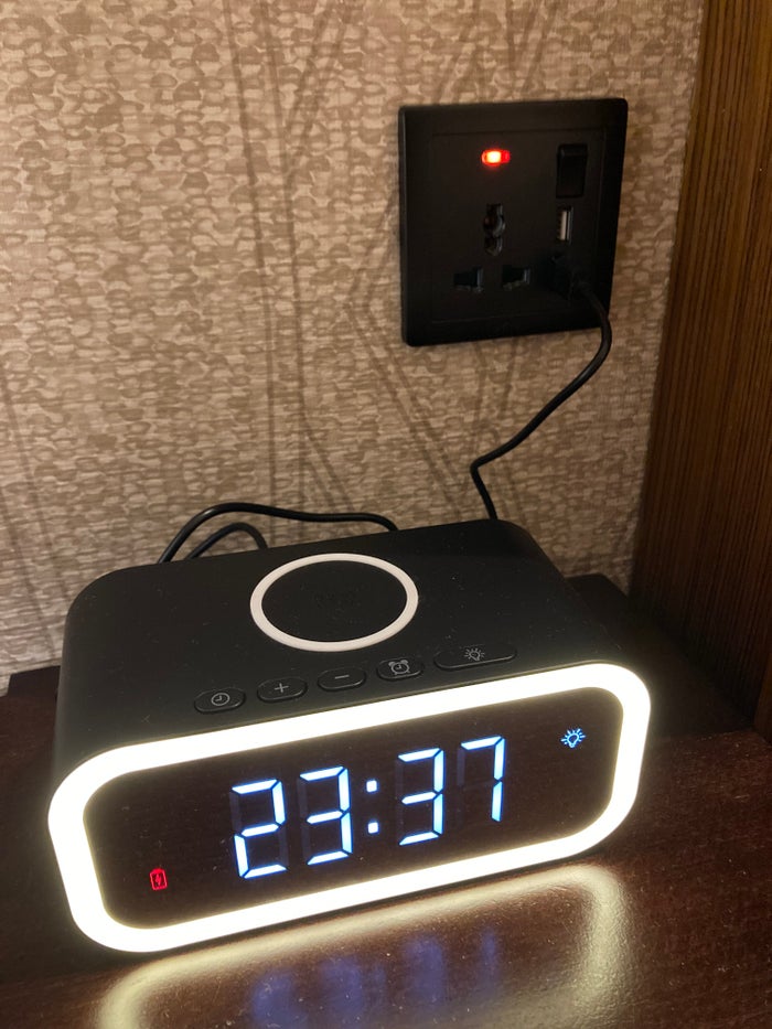 Lapita Dubai Parks and Resorts Autograph Collection 2 queen clock