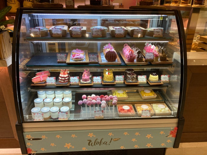 Lapita Dubai Parks and Resorts Autograph Collection lobby cafe treats