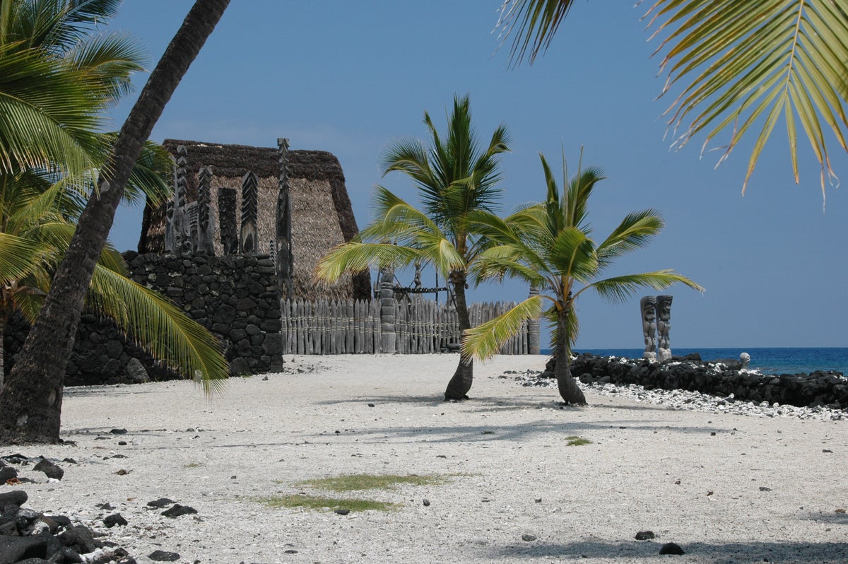Pu’uhonua o Hōnaunau National Historical Park Guide — Snorkeling, Hours, and More