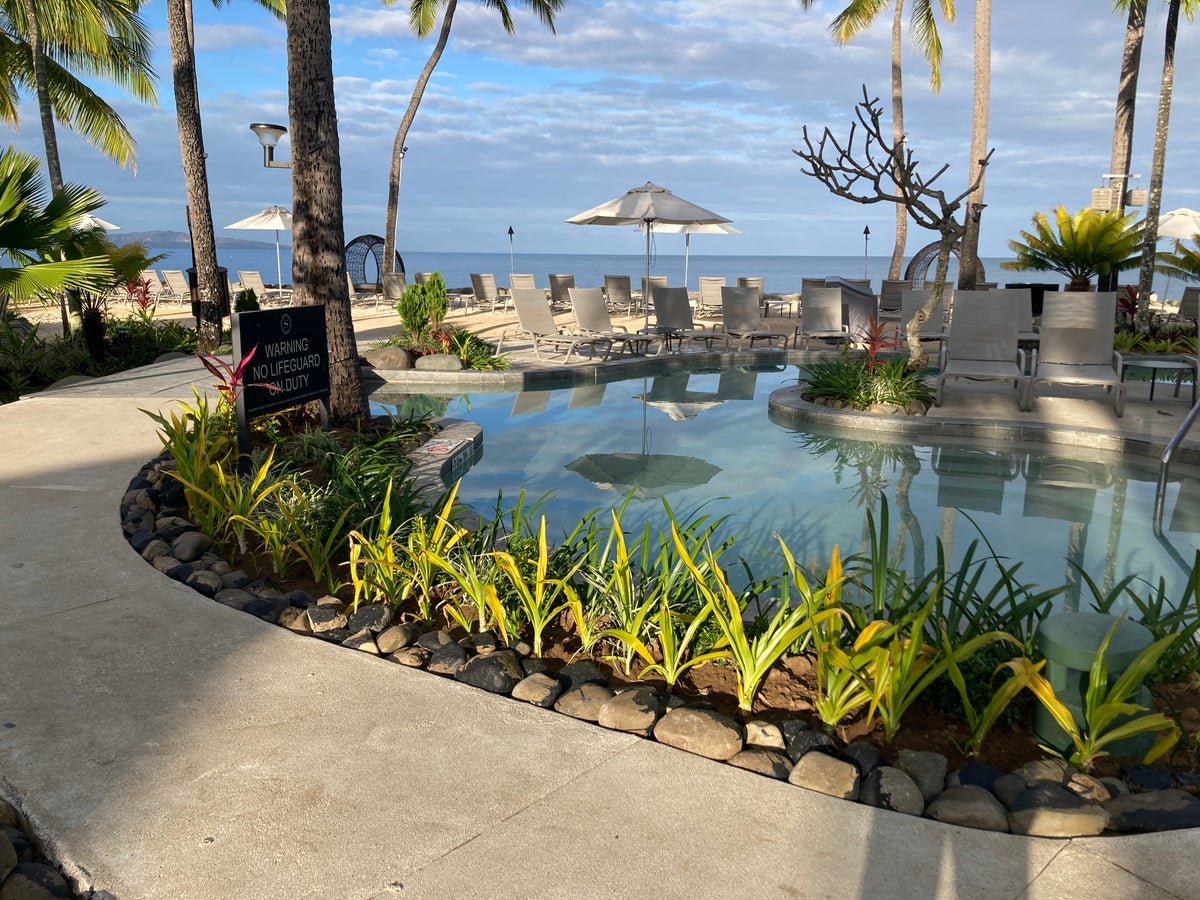 Sheraton Fiji Golf and Beach Resort pool seating