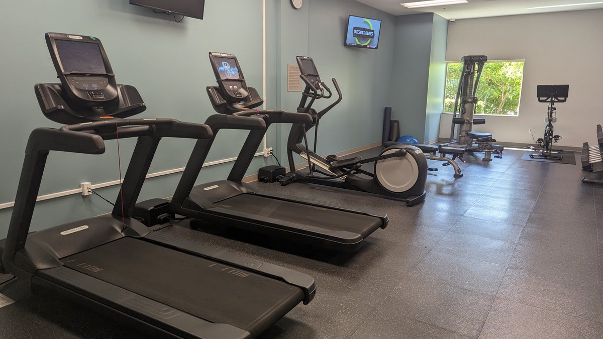 SunCoast Park Hotel Anaheim fitness center treadmills