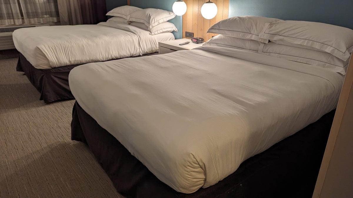 SunCoast Park Hotel Anaheim guestroom 2 beds