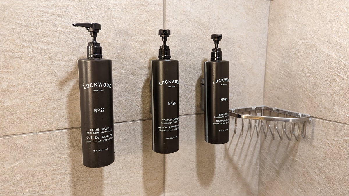 SunCoast Park Hotel Anaheim guestroom bathroom shower amenities