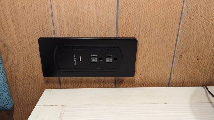 SunCoast Park Hotel Anaheim guestroom desk outlets SunCoast Park Hotel Anaheim guestroom desk outlets