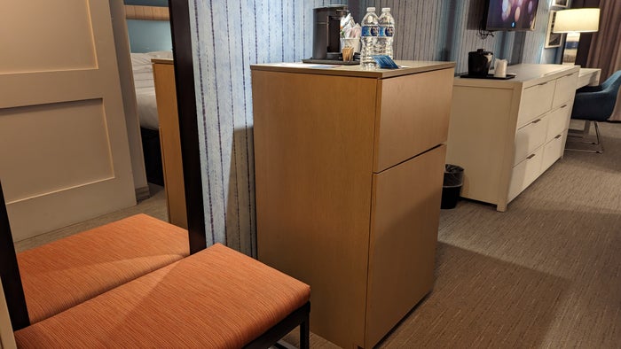 SunCoast Park Hotel Anaheim guestroom entry SunCoast Park Hotel Anaheim guestroom entry