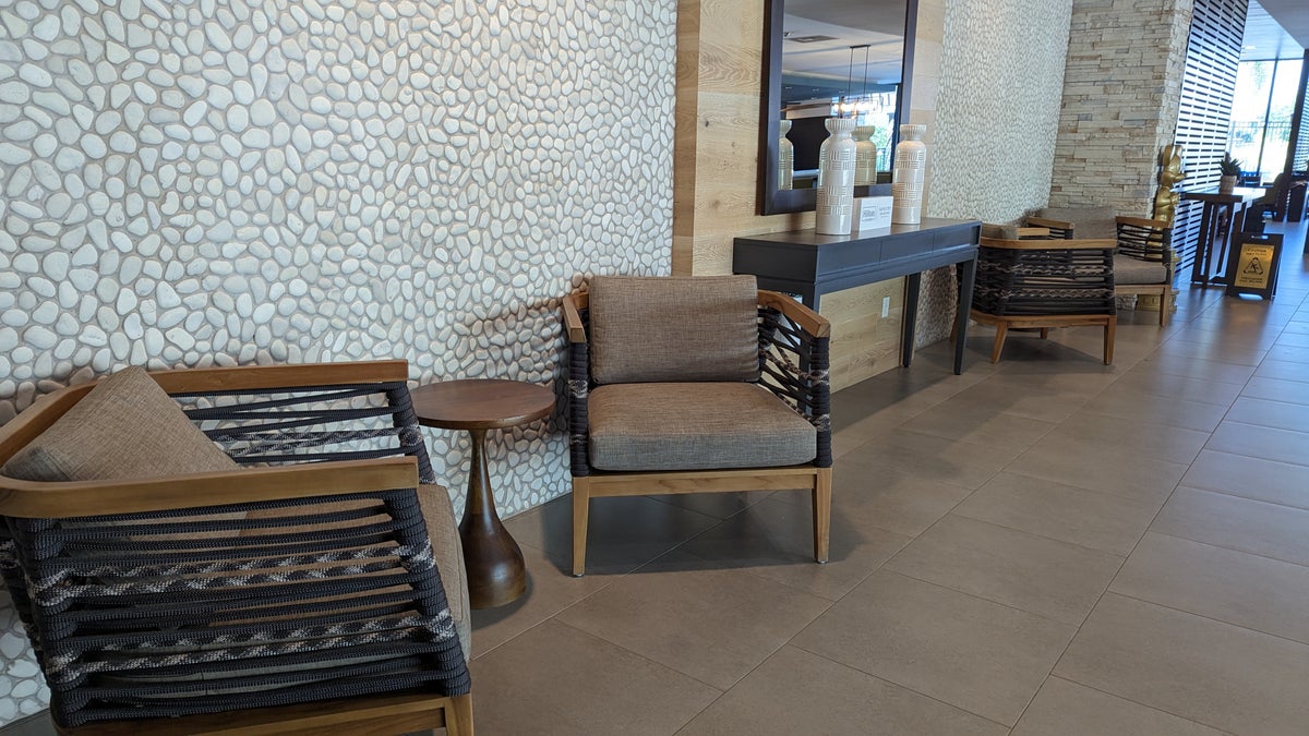 SunCoast Park Hotel Anaheim lobby chairs