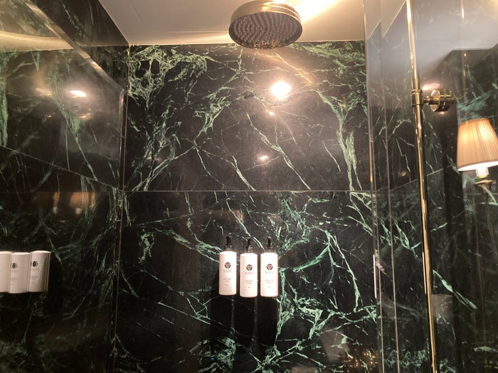 The Serangoon House Singapore Tribute Portfolio shower head The Serangoon House Singapore Tribute Portfolio shower head