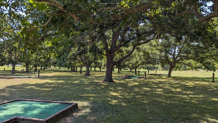 Thousand Trails Colorado River amenities mini golf course