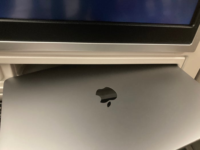 United Polaris business class 787 10 no space for laptop HND LAX