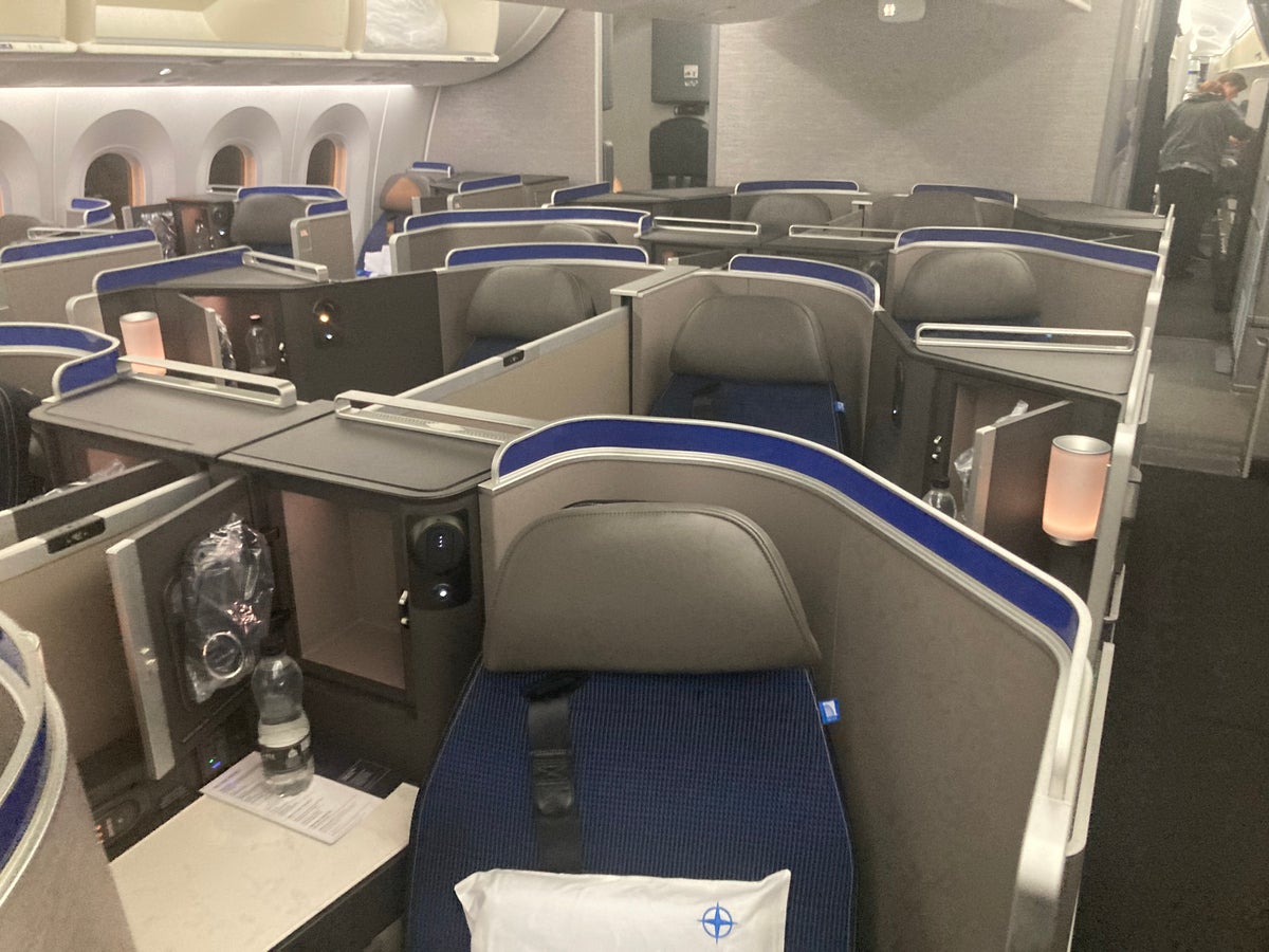 United Polaris business class 787 10 seats HND LAX