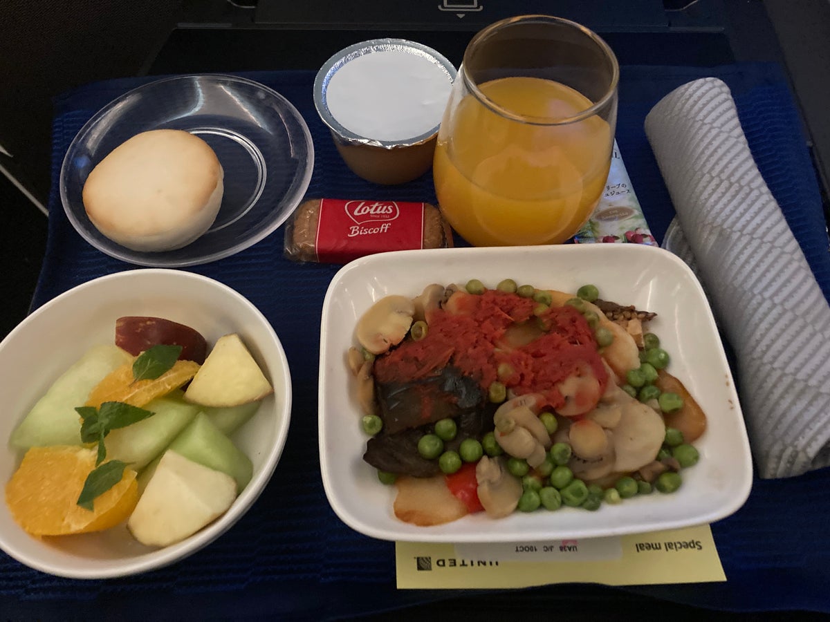 United Polaris business class 787 10 second meal HND LAX