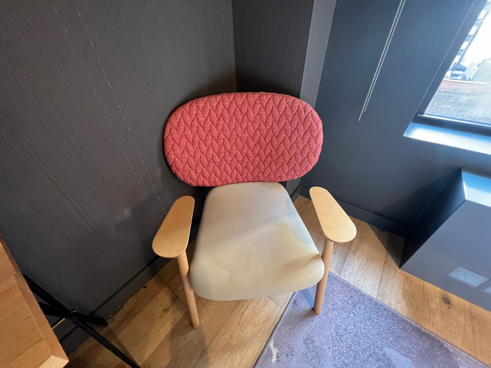The Time New York corner chair The Time New York corner chair