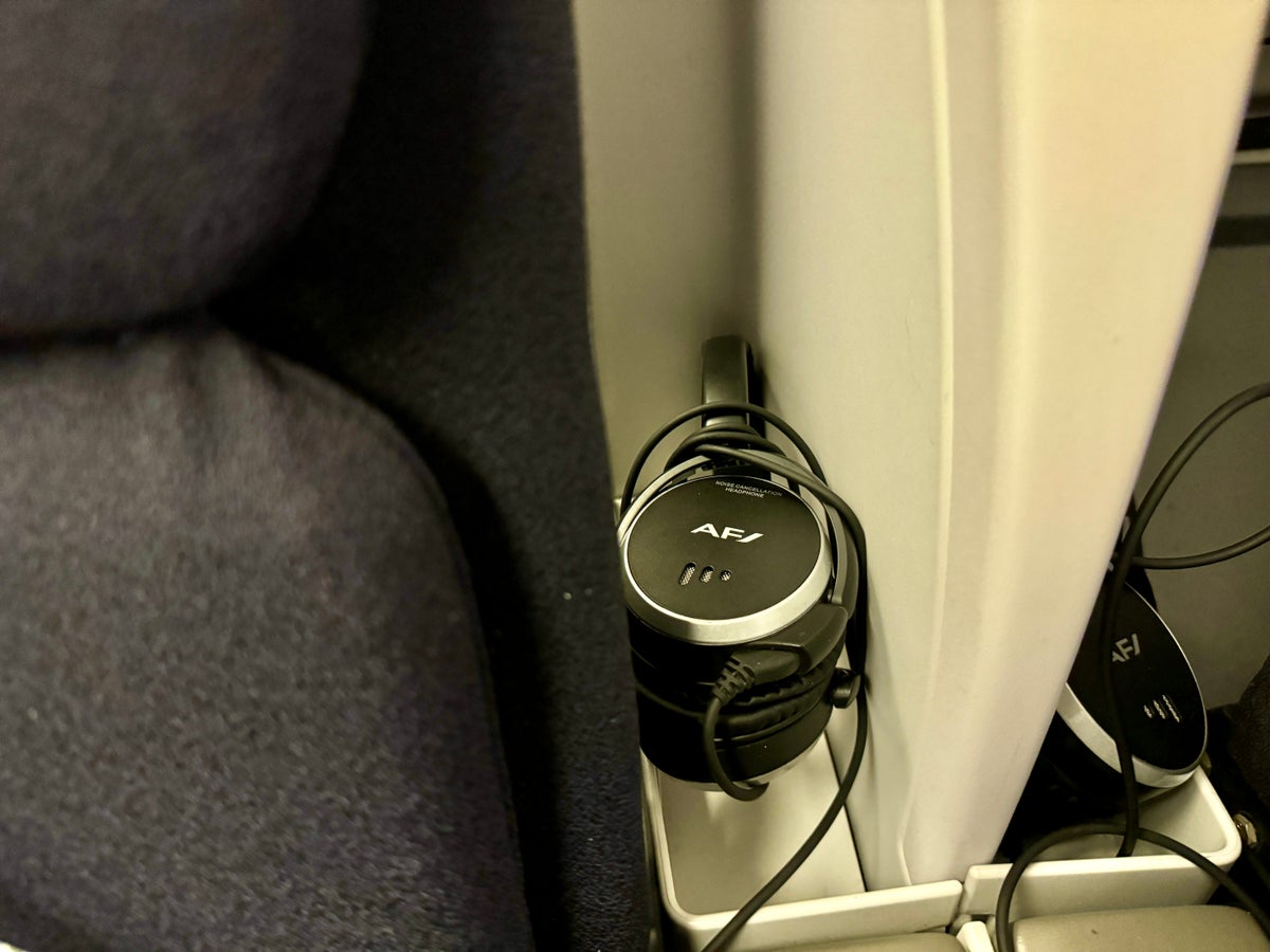 Air France 777 Business Class Headphones