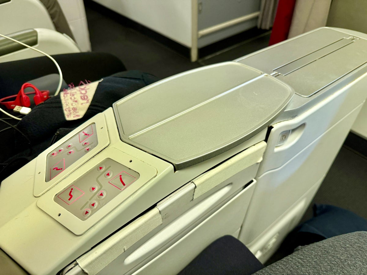 Air France 777 Business Class Seat Controls