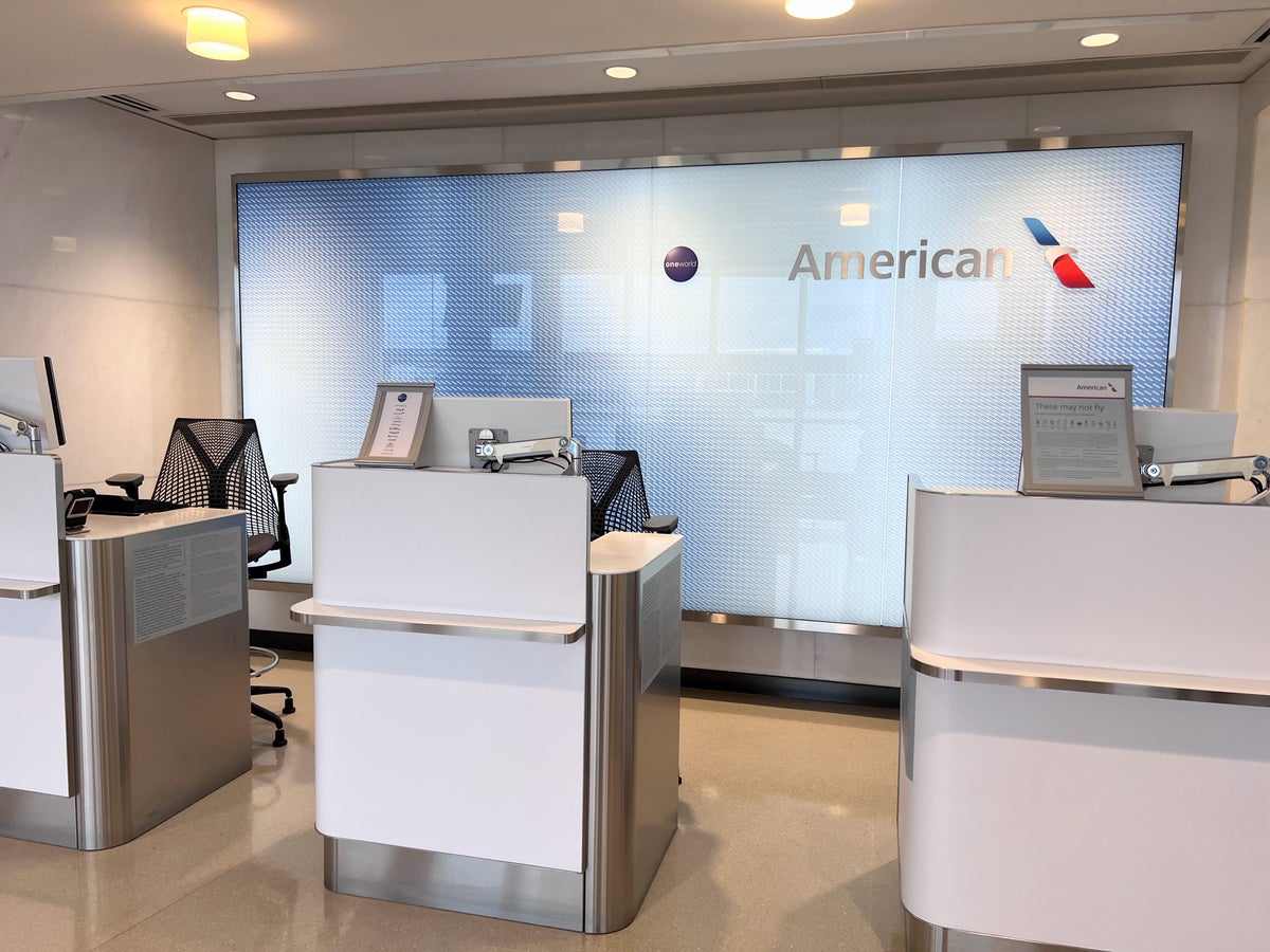 American Airlines customer service desk in the Admirals Club Lounge ORD Concourse G