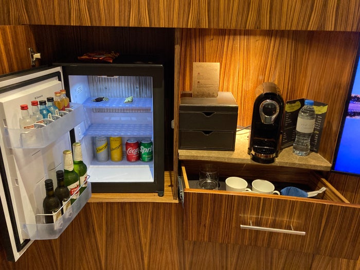 Andaz Capital Gate Abu Dhabi minibar Andaz Capital Gate Abu Dhabi minibar