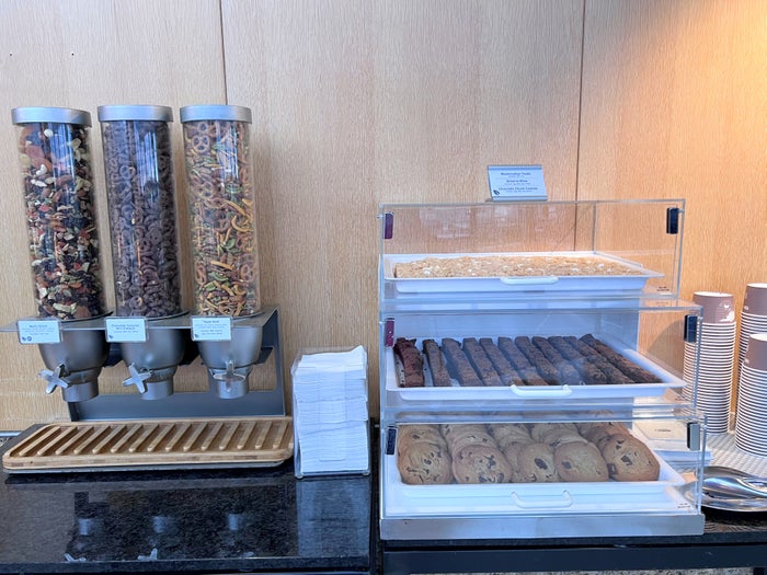 Chicago OHare Admirals Club Concourse L dessesrts and snacks Chicago OHare Admirals Club Concourse L dessesrts and snacks