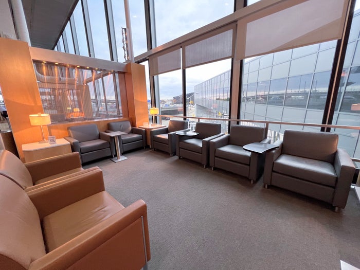 [Expired] 100,000-Mile Welcome Offer on the AAdvantage Executive World Elite Card