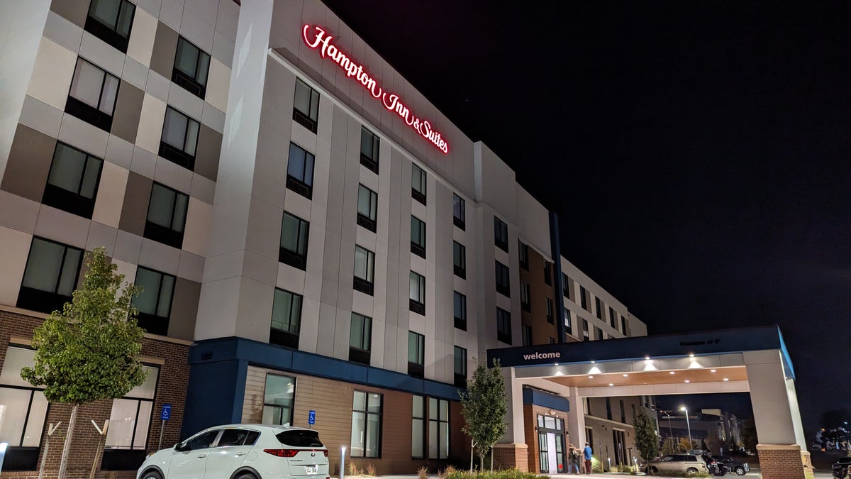 Hampton Inn and Suites Aurora South Denver [In-Depth Review]