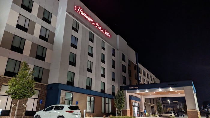 Hampton Inn and Suites Aurora South Denver [In-Depth Review]