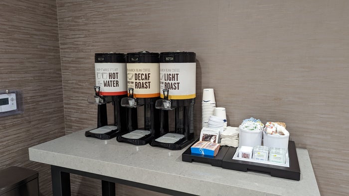 Hampton Inn and Suites Aurora South Denver food and beverage coffee Hampton Inn and Suites Aurora South Denver food and beverage coffee