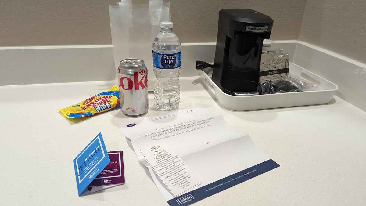 Hampton Inn and Suites Aurora South Denver room welcome gift