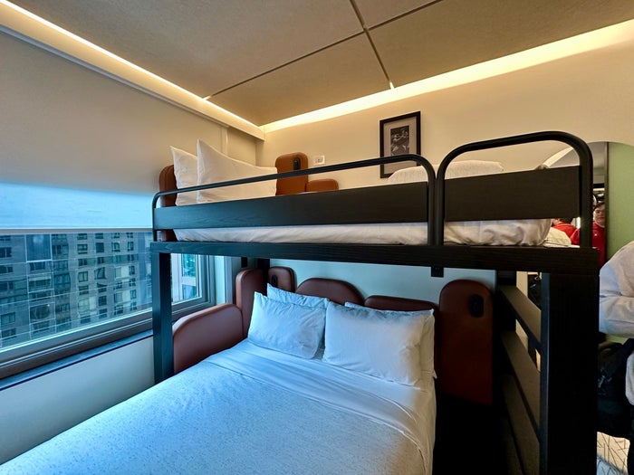 Motto Times Square Bunkbed room Motto Times Square Bunkbed room