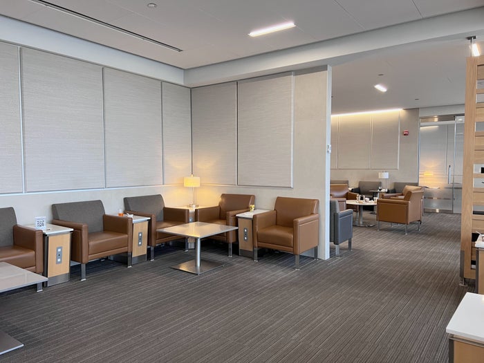 ORD Admirals Club Concourse HK seating 1 ORD Admirals Club Concourse HK seating 1