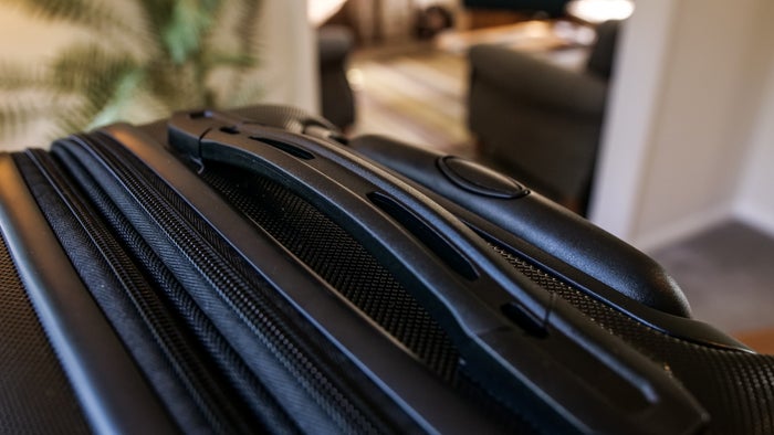 Samsonite Omni carry handle