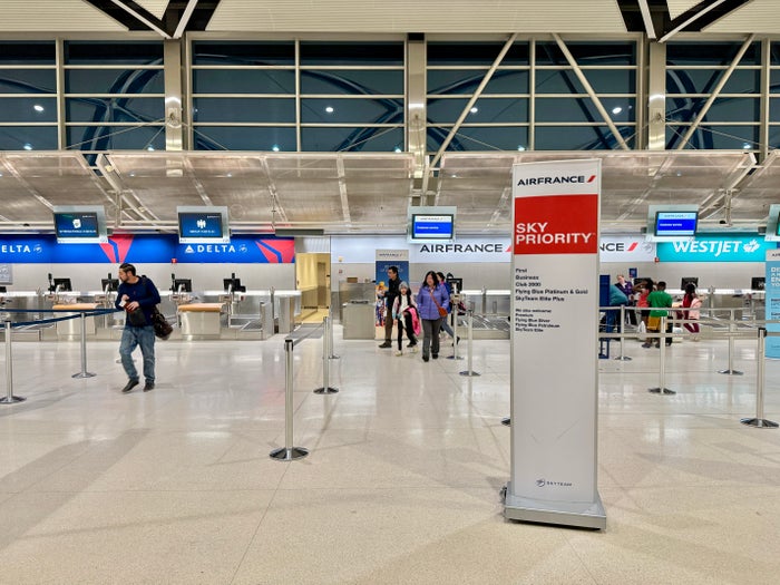 SkyPriority Desk DTW SkyPriority Desk DTW