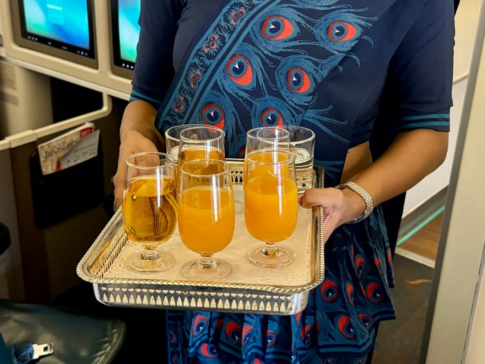 Sri Lankan A330 business class FnB welcome drink
