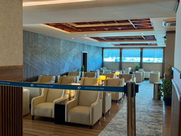 Sri Lankan A330 business class MLE lounge cordon