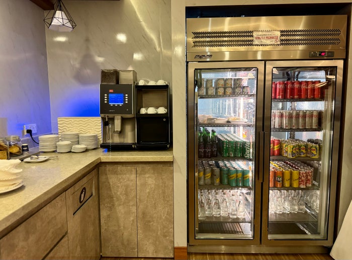 Sri Lankan A330 business class MLE lounge soft drinks