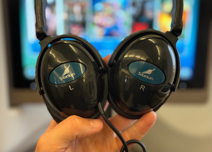 Sri Lankan A330 business class headphones