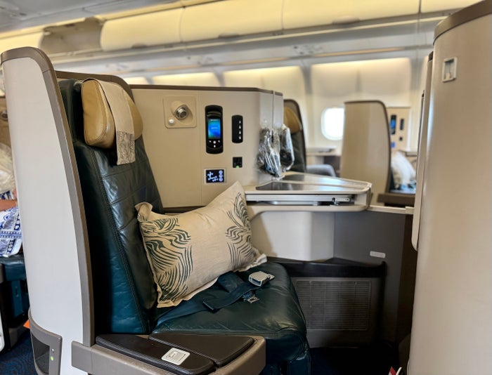 Sri Lankan A330 business class middle seats 