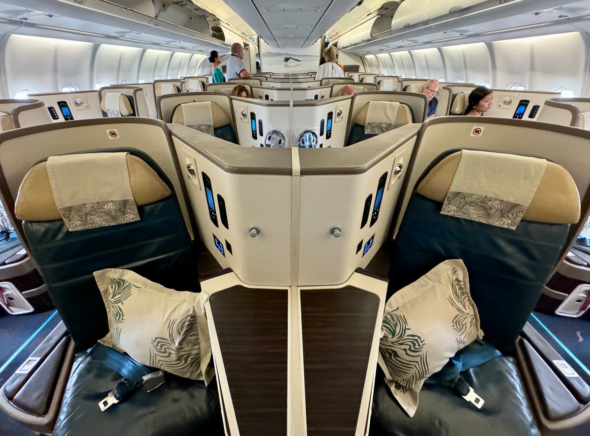 Sri Lankan A330 business class middle seats 