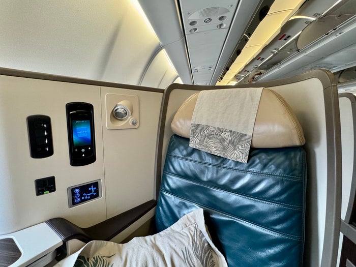 Sri Lankan A330 business class seat 1K
