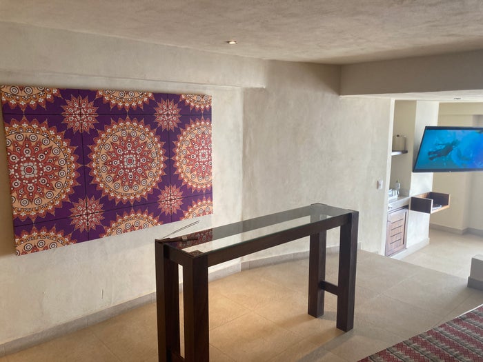 Sunscape Puerto Vallarta Resort Spa table and art Sunscape Puerto Vallarta Resort Spa table and art