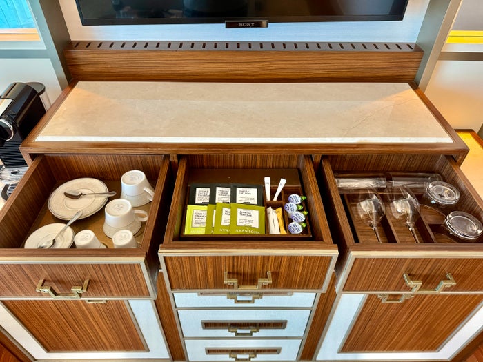Waldorf Astoria Dubai Palm Jumeirah Coffee and Tea