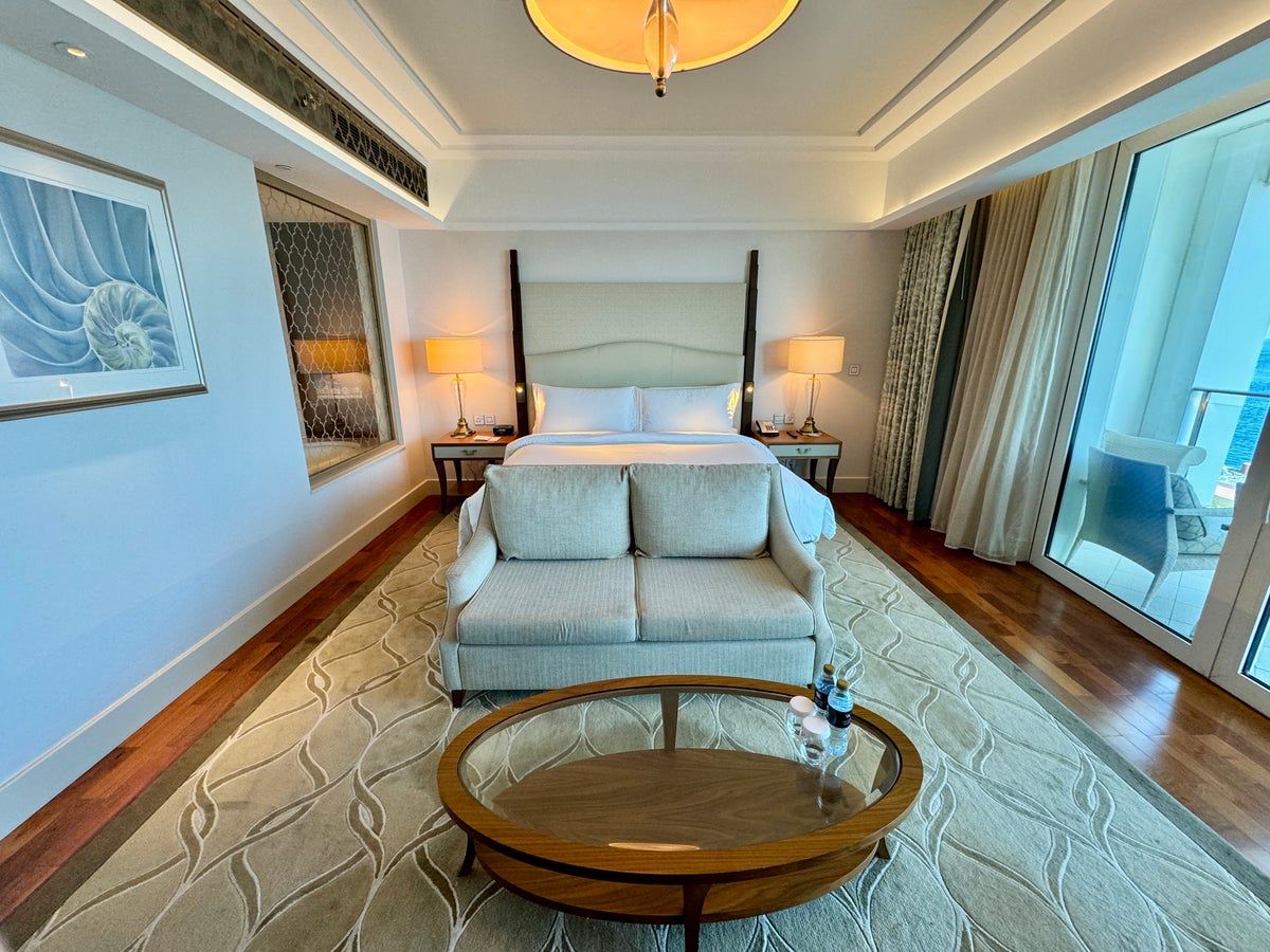 Waldorf Astoria Dubai Palm Jumeirah King Bed