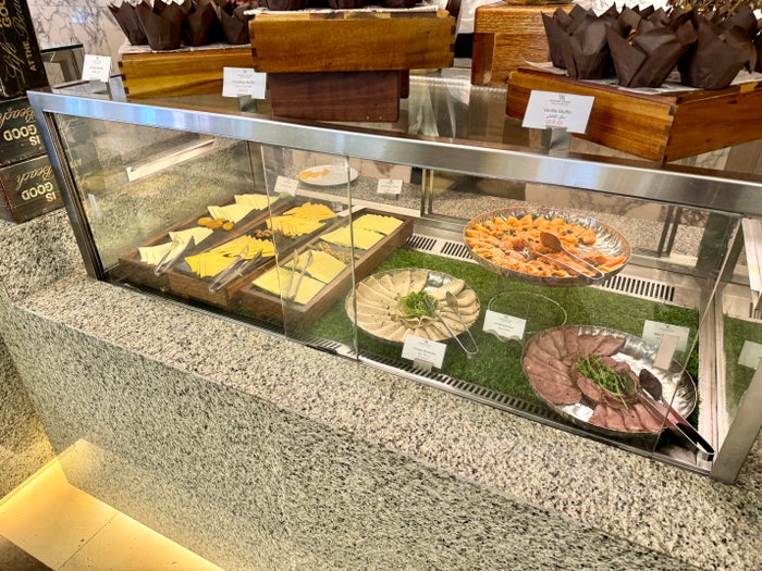 Waldorf Astoria Dubai Palm Jumeirah Mezzerie Cold Cuts