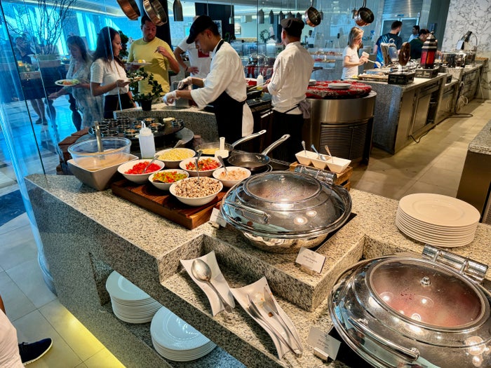 Waldorf Astoria Dubai Palm Jumeirah Mezzerie Egg Station